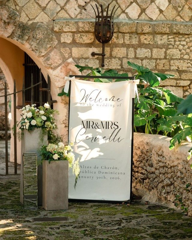 Illustrated wedding welcome sign